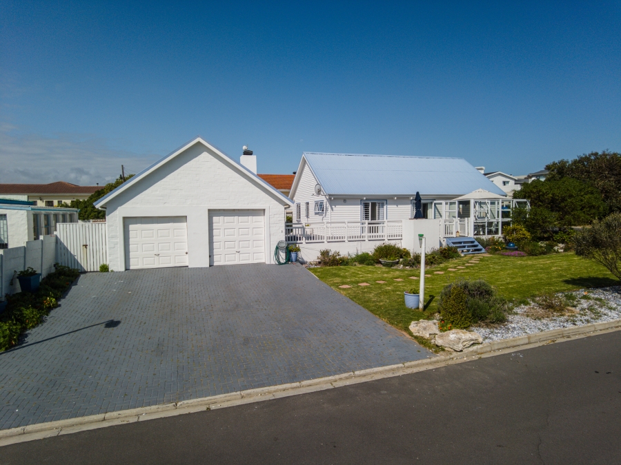 4 Bedroom Property for Sale in Yzerfontein Western Cape